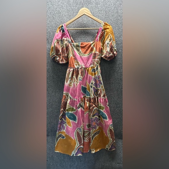 Crystal Sky Dresses & Skirts - Crystal Sky Floral Puff Sleeve Dress Size Small